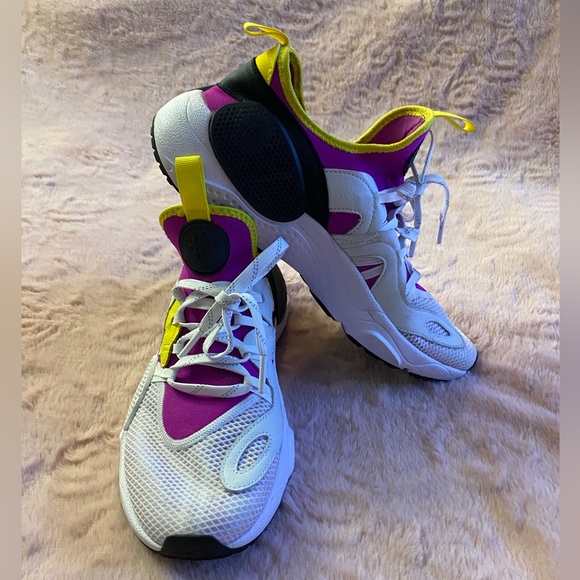 Men’s size 9 Nike Air Hurache Edge TXT - Picture 1 of 8